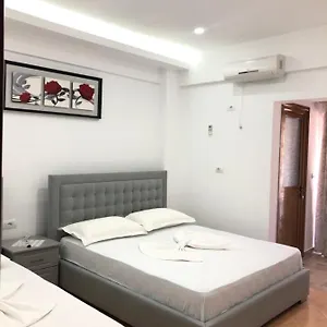 Eraldo Brahimi Appartement Ksamil